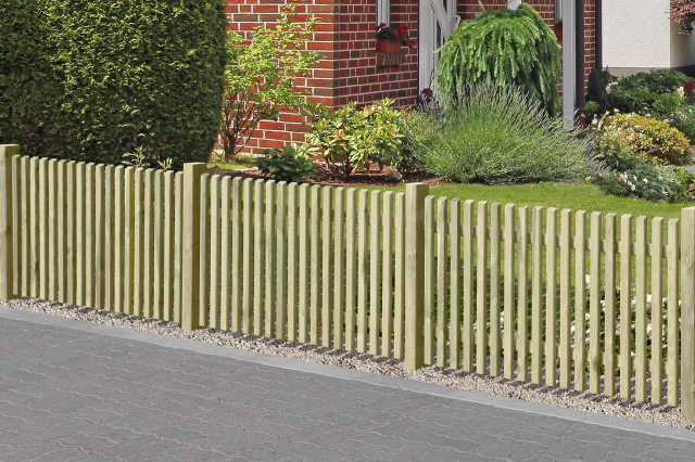 Vorgartenzaun Baltrum Kiefer kdi-grn 180x80cm Kpfe geschrgt